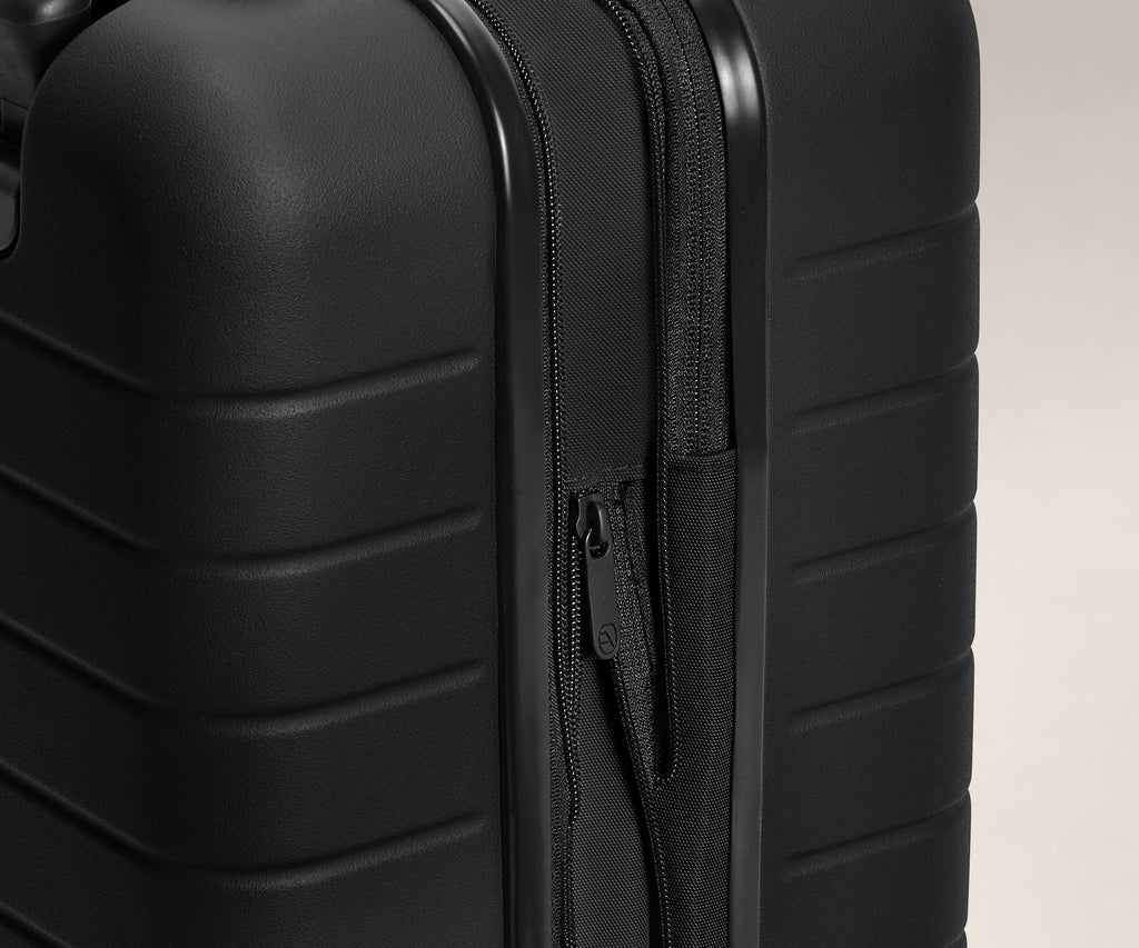 Away The Large Flex Suitcase - Jet Black (DTM)