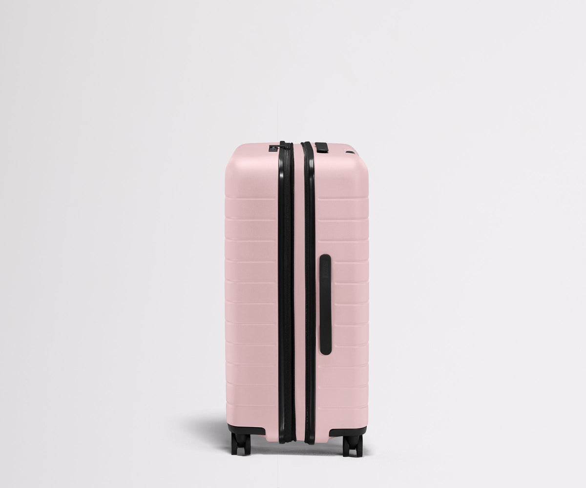 Away The Medium Flex Suitcase - Blush Pink