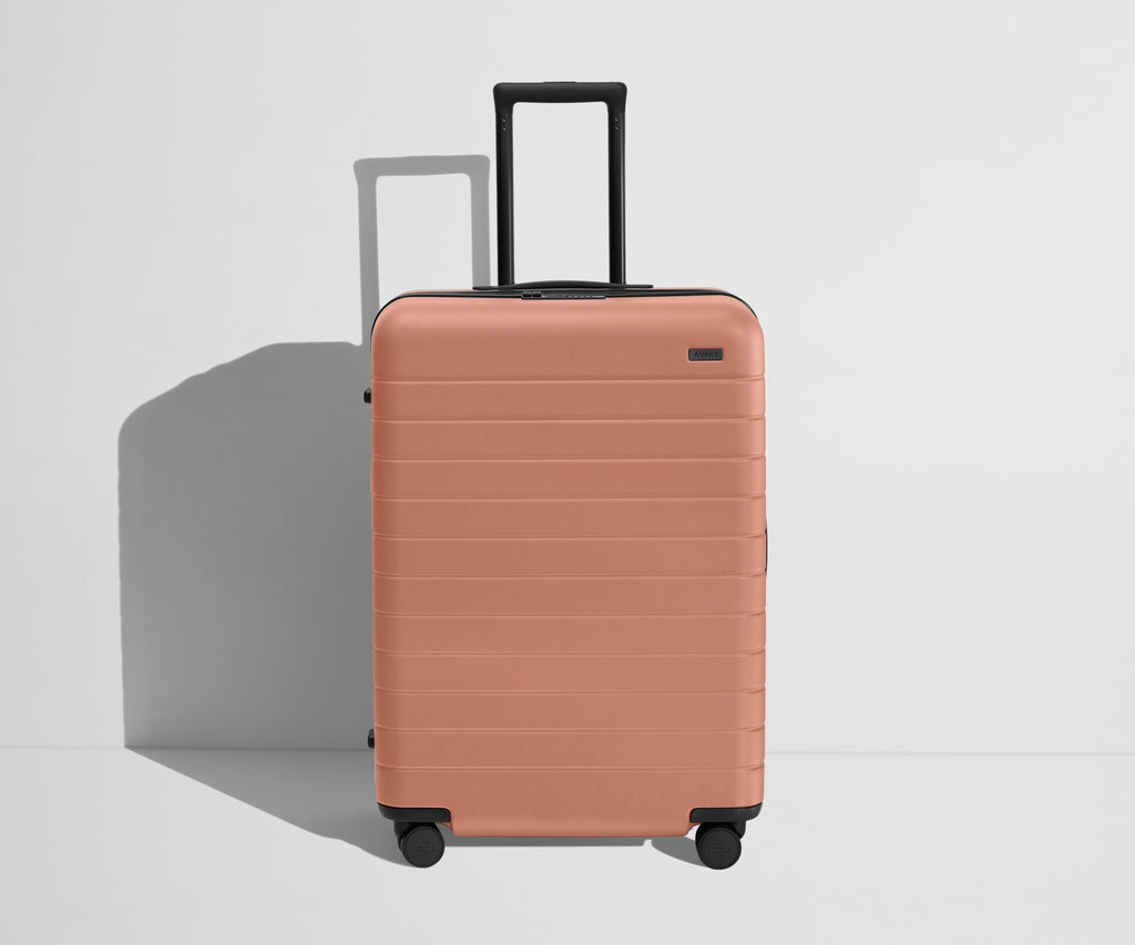 Away The Medium Flex Suitcase - Clay Pink