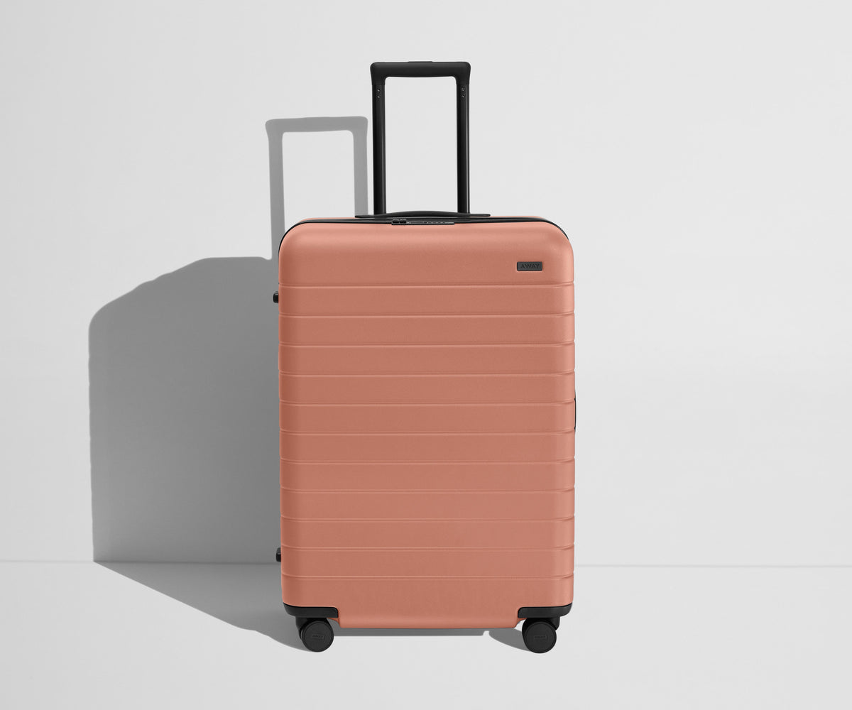 Away The Medium Flex Suitcase - Clay Pink