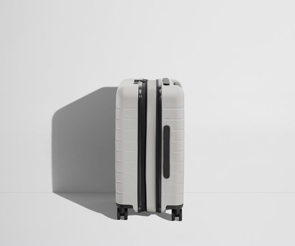 Away The Carry-On Flex Suitcase - Cloud Gray