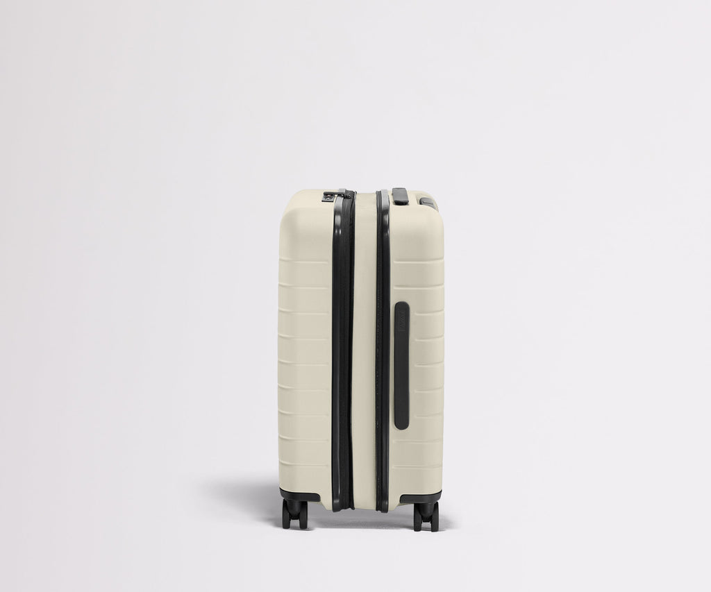 Away The Carry-On Flex Suitcase - Salt White