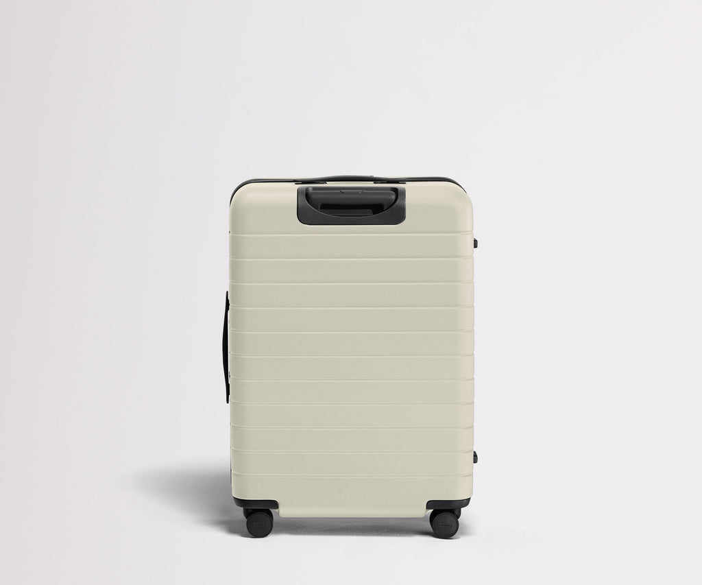 Away The Medium Flex Suitcase - Salt White