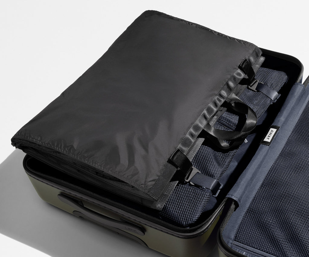 Away The Centerfold Garment Sleeve Garment Bag - Jet Black
