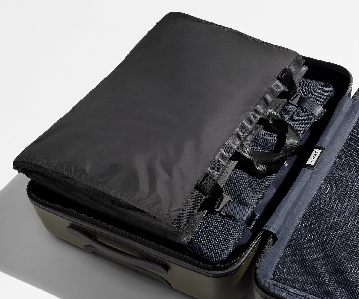 Away The Centerfold Garment Sleeve Garment Bag - Jet Black