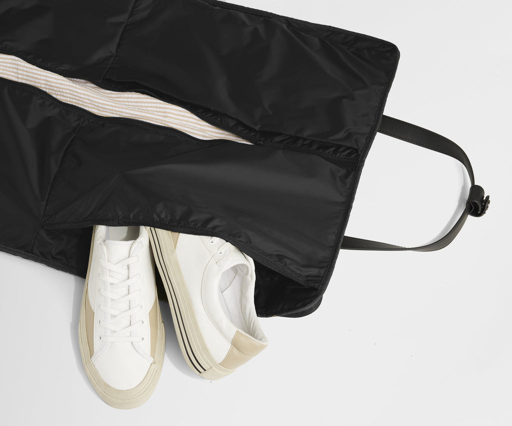 Away Garment Duffle Garment Bag - Jet Black