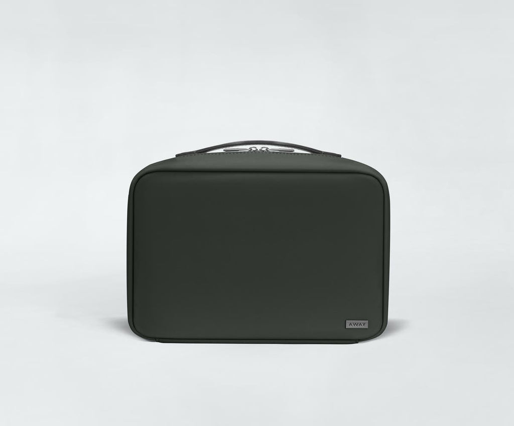 Away The Hanging Toiletry Bag in Green