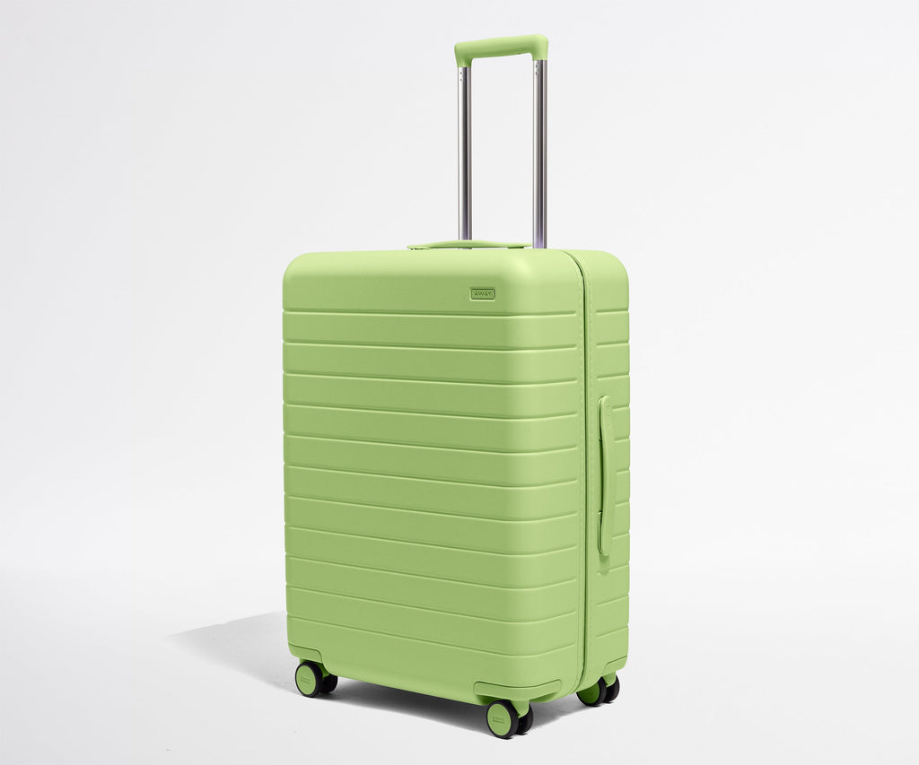 Away The Medium Suitcase - Matcha Milk Green