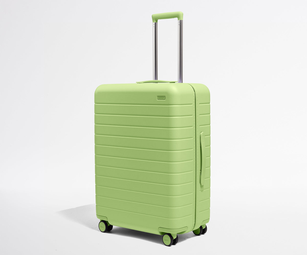 Away The Medium Suitcase - Matcha Milk Green