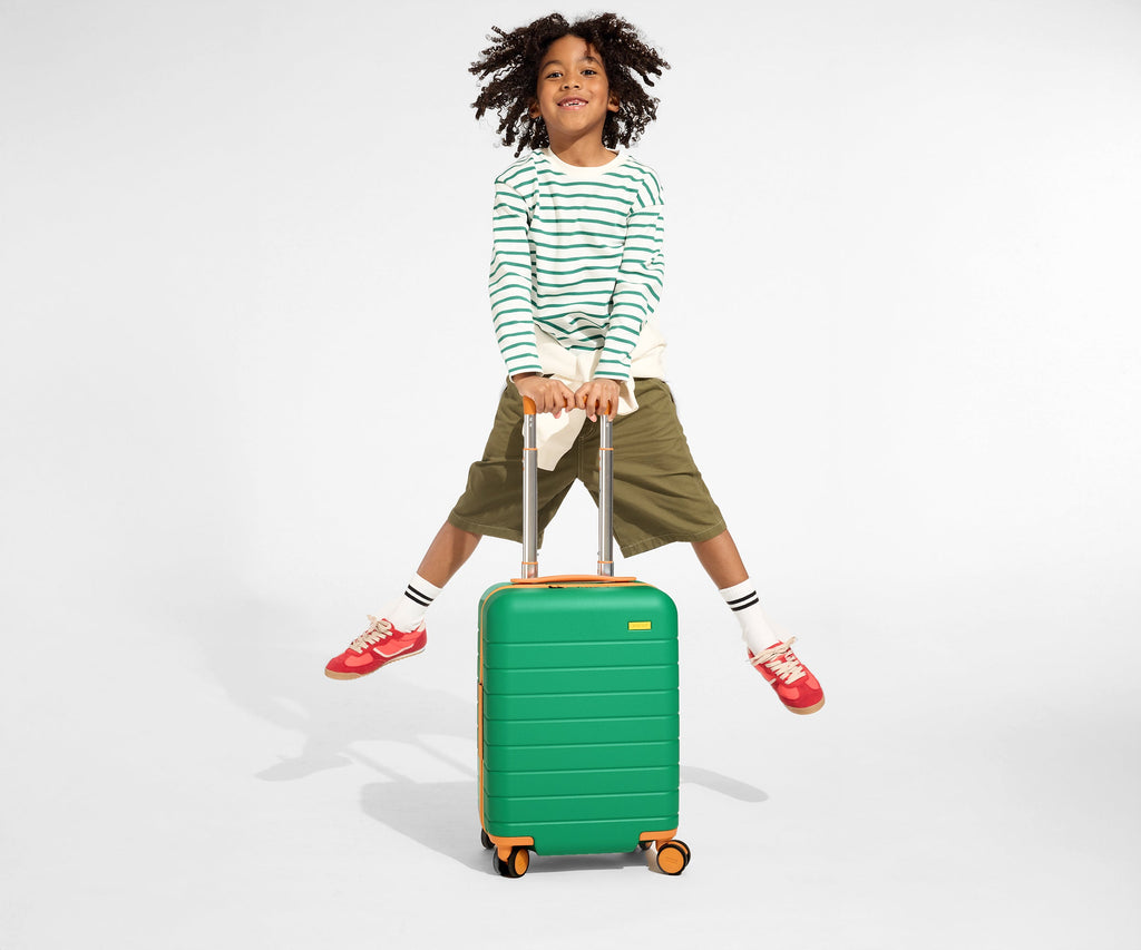 Away The Kids Carry-On Suitcase - Froggy Green