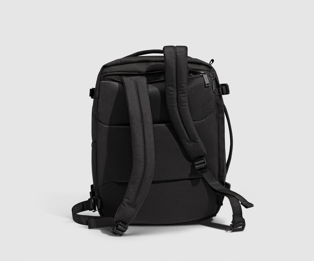 Away Active Convertible Backpack 25L in Jet Black