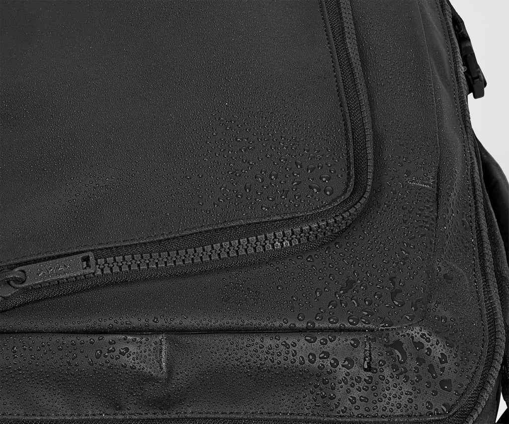 Away Active Convertible Backpack 25L in Jet Black
