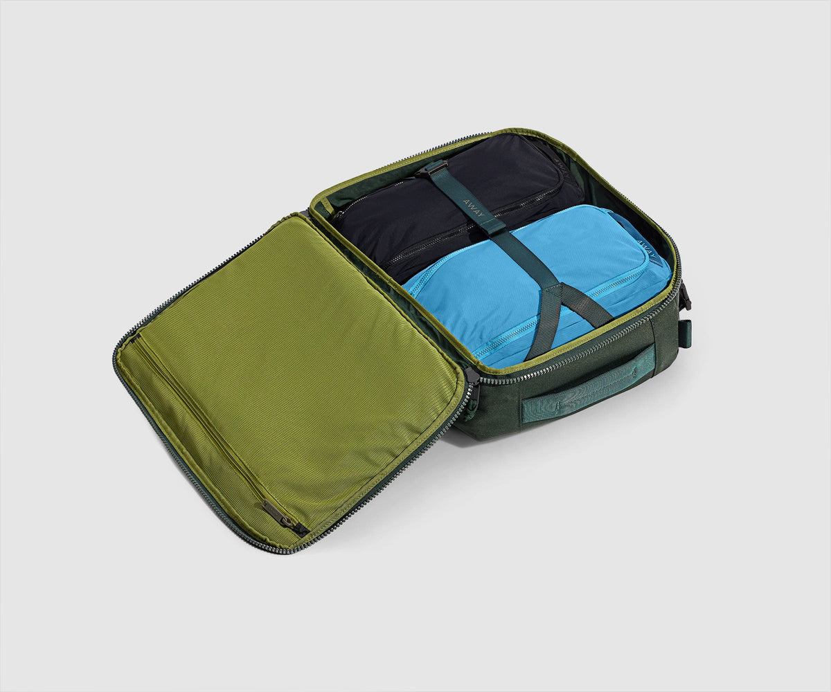 Away Active Convertible Backpack 25L in Forest Green