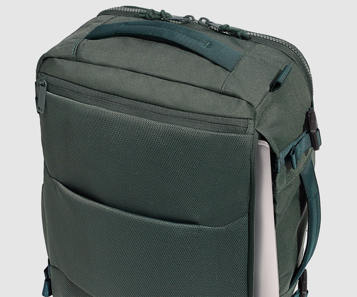 Away Active Convertible Backpack 25L in Forest Green