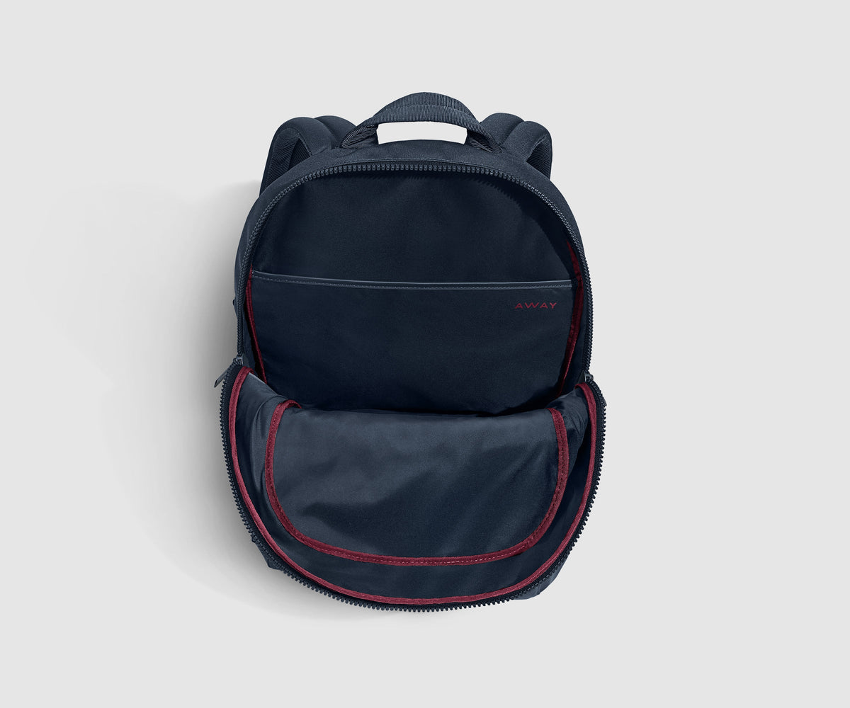 Away Active Backpack 26L in Navy Blue