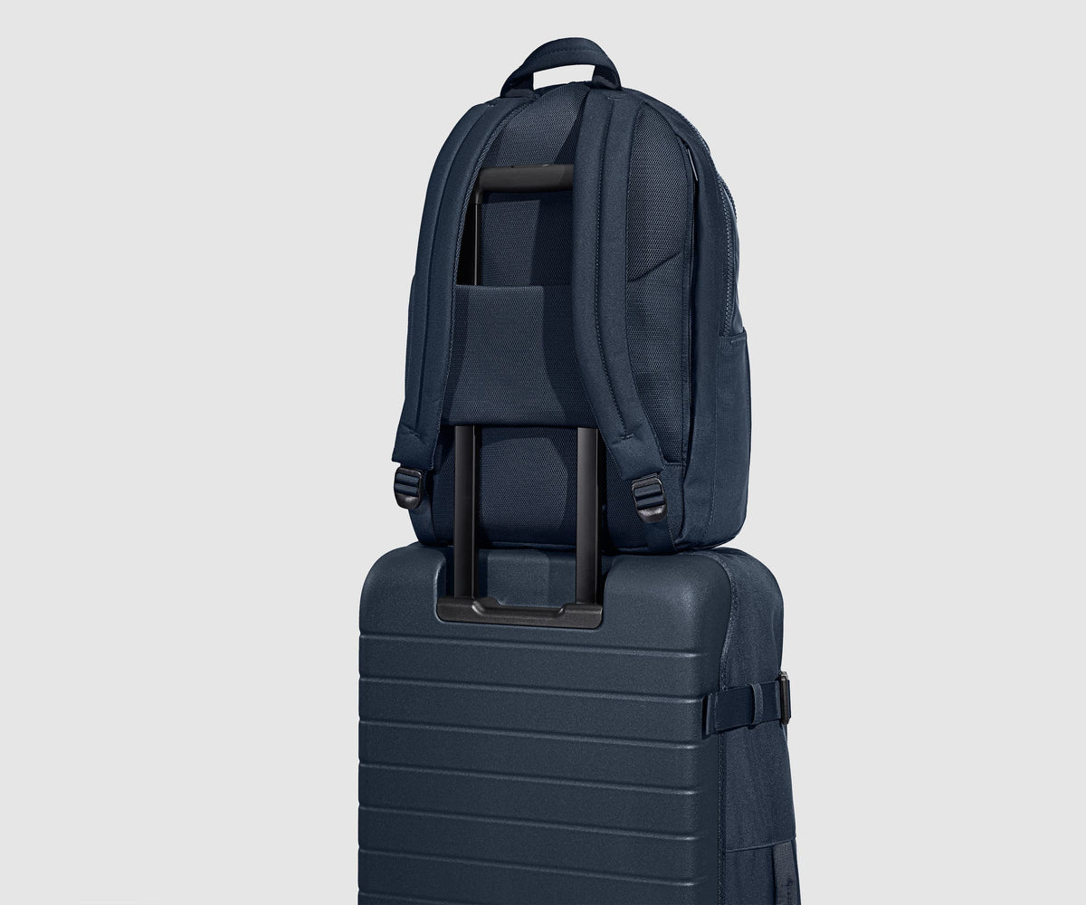 Away Active Backpack 26L in Navy Blue