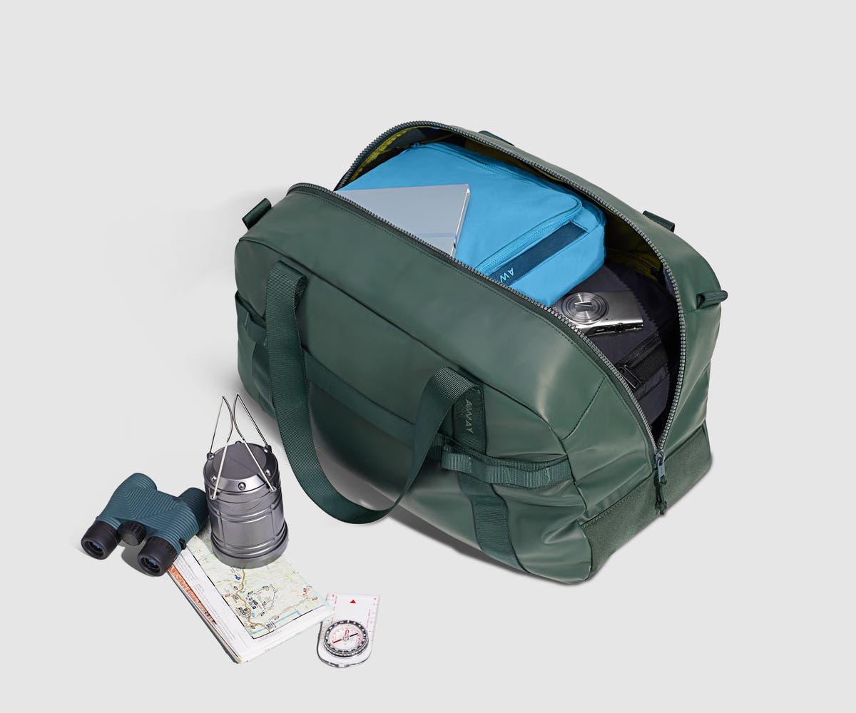Away Active Duffle 40L Crossbody Bag - Forest Green