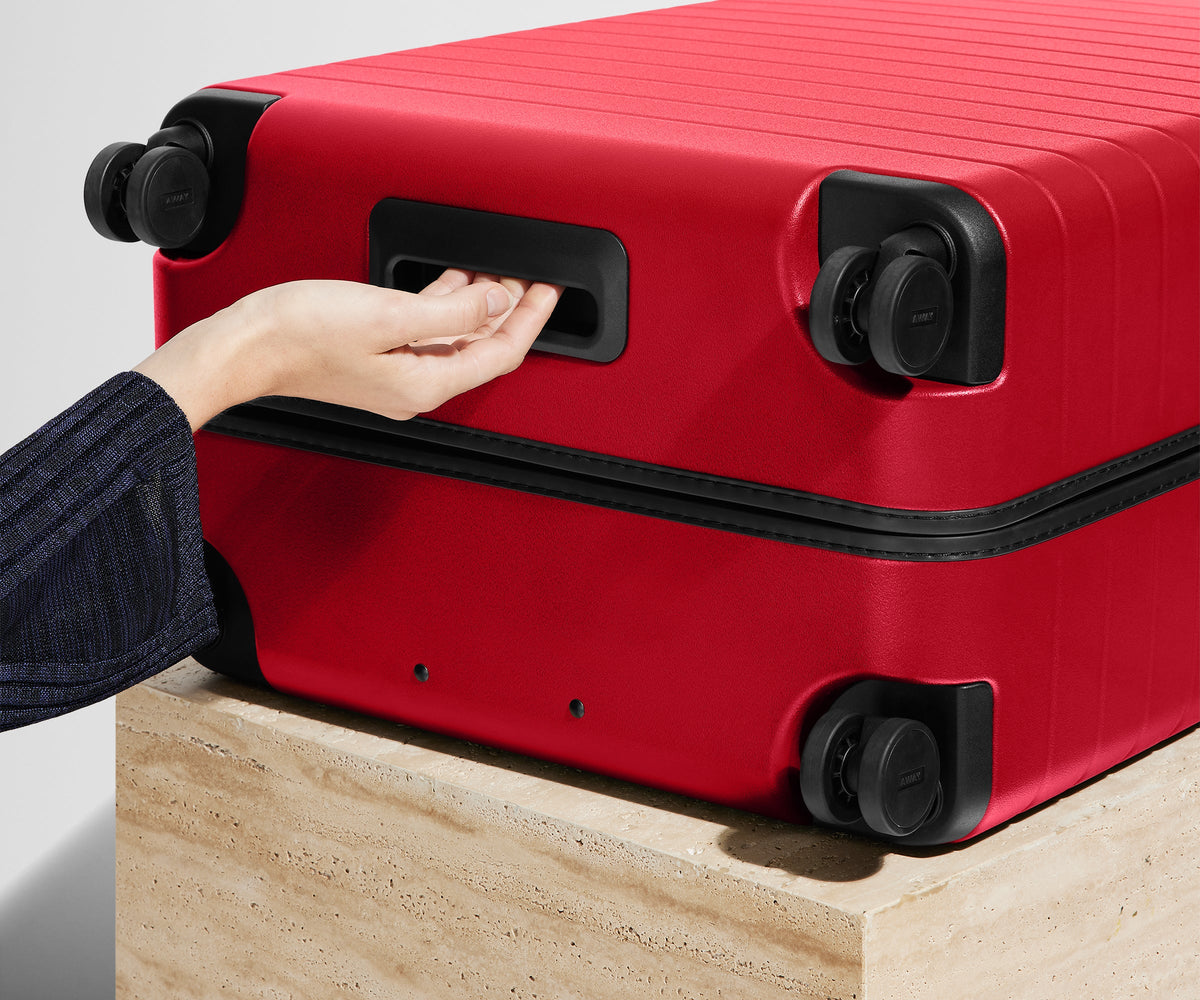 Away The Medium Suitcase - Cherry Red