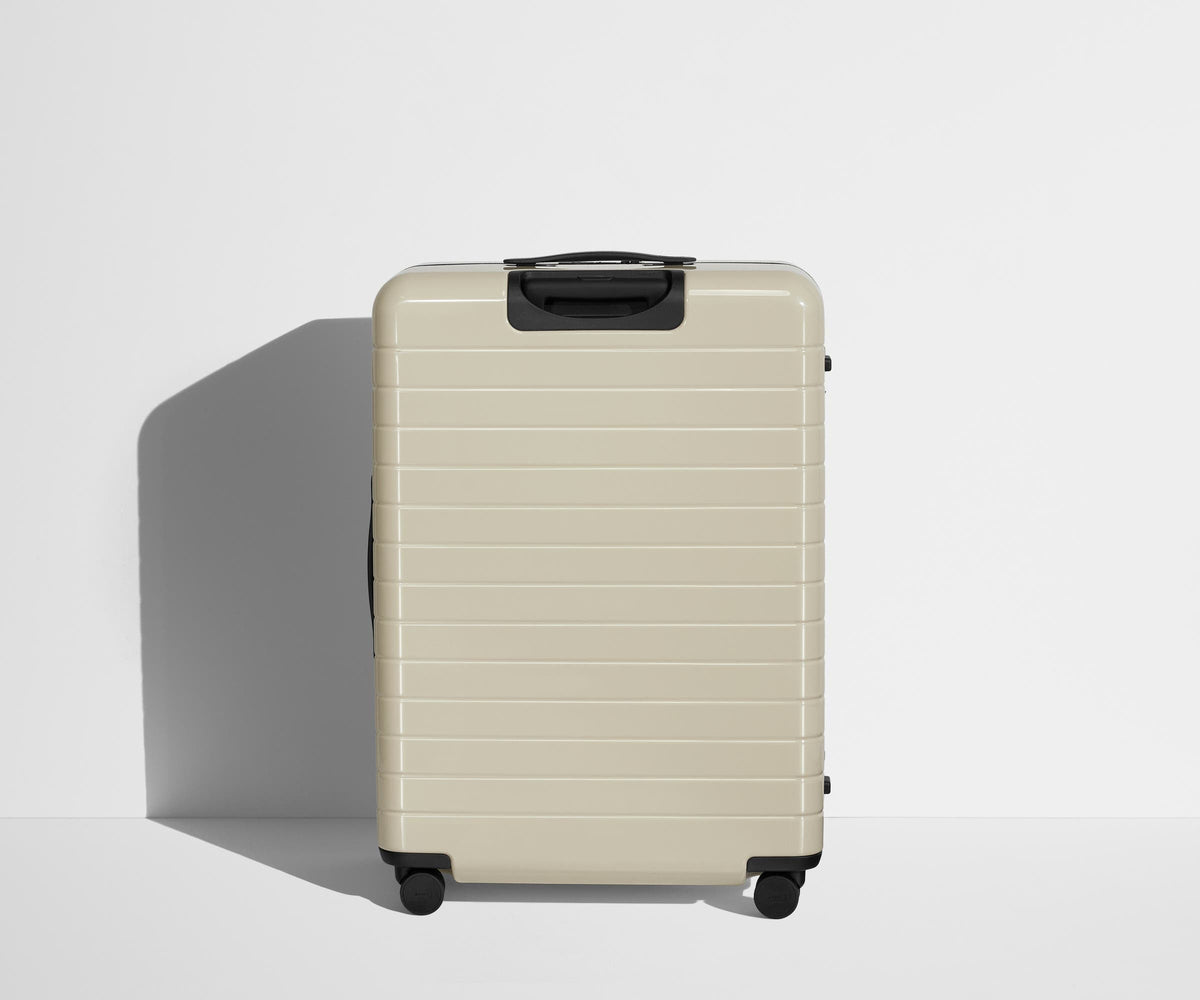 Away The Large Flex Suitcase - Salt White (Gloss)