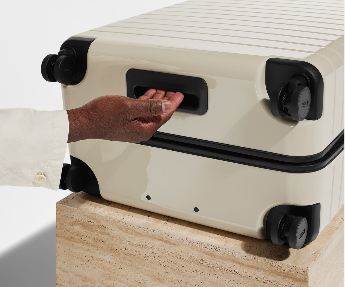 Away The Medium Suitcase - Salt White (Gloss)