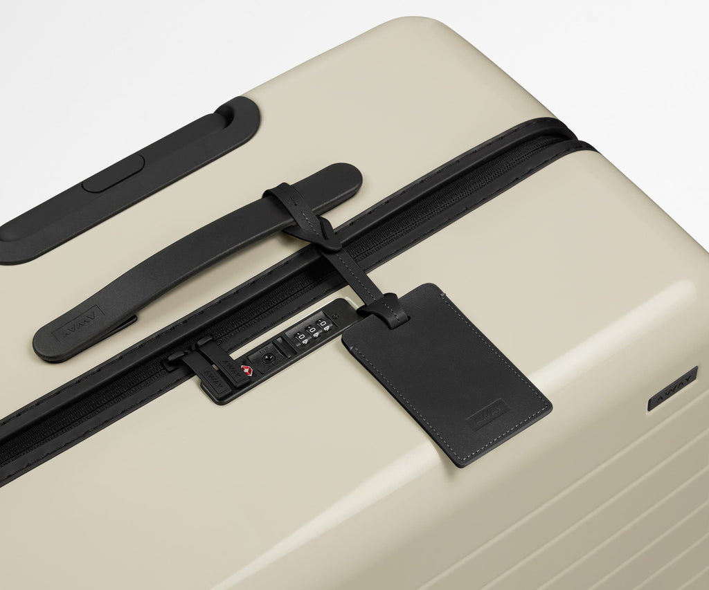 Away The Medium Suitcase - Salt White (Gloss)