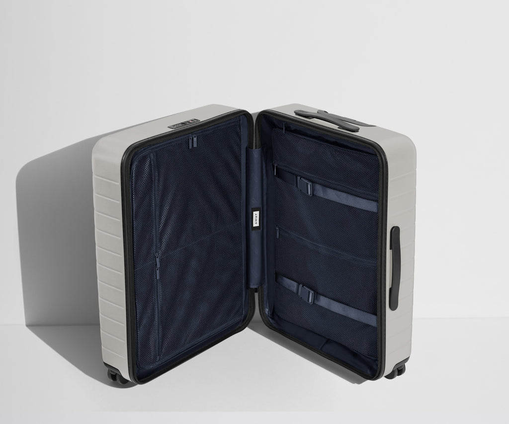 Away The Medium Suitcase - Cloud Gray