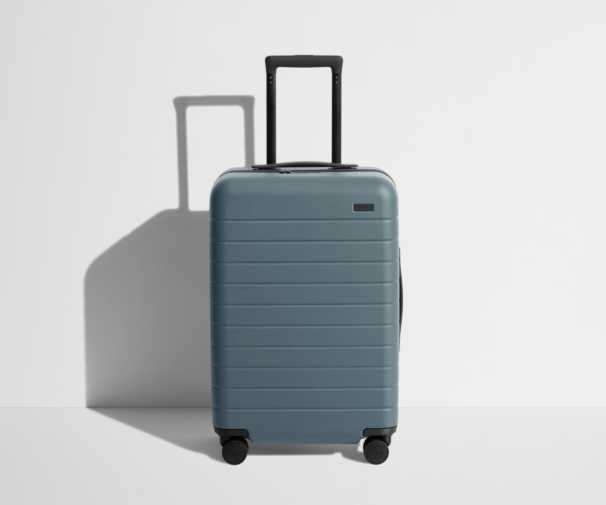 Away Jetsetter Bundle Suitcase