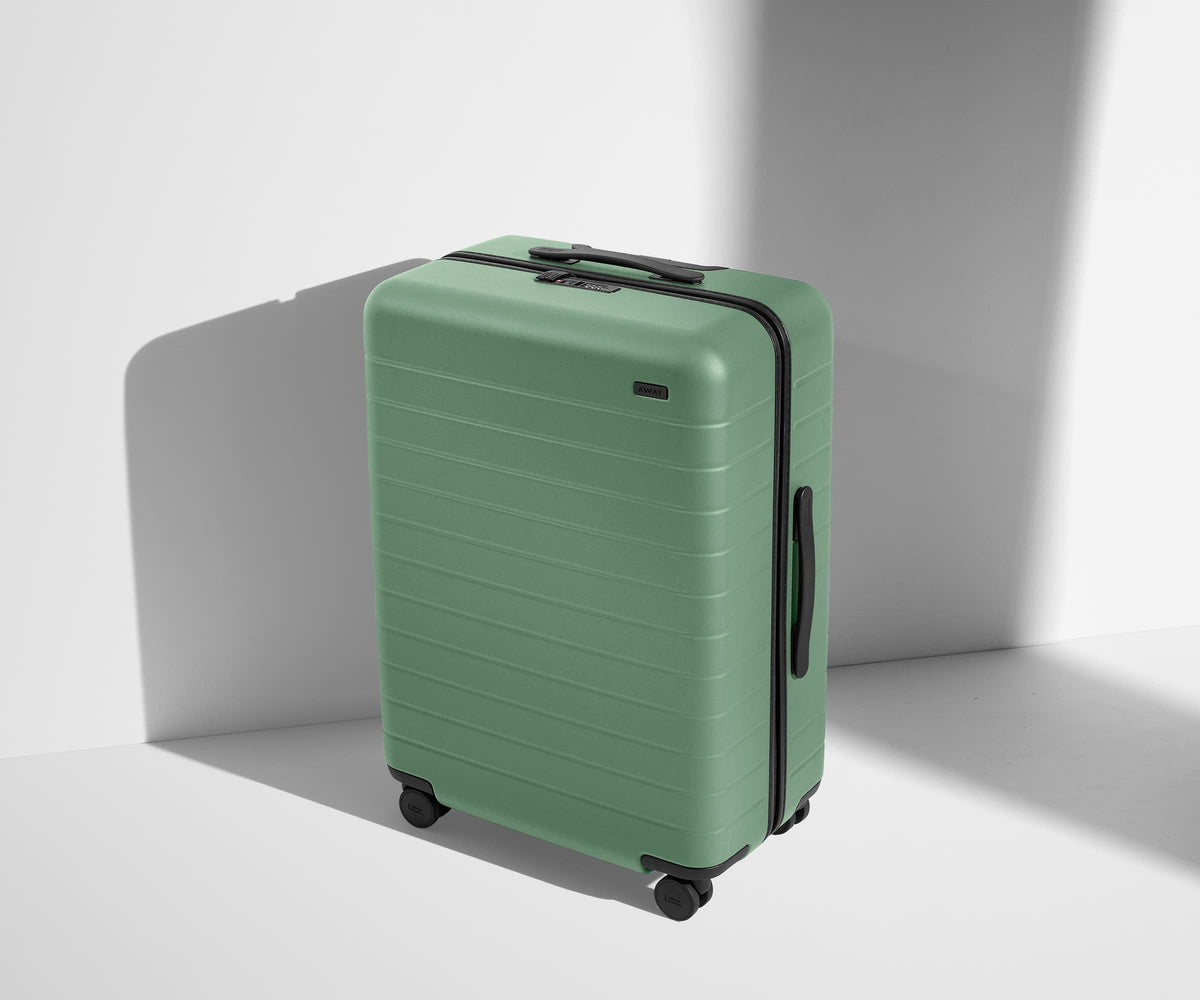 Away The Medium Suitcase - Sea Green