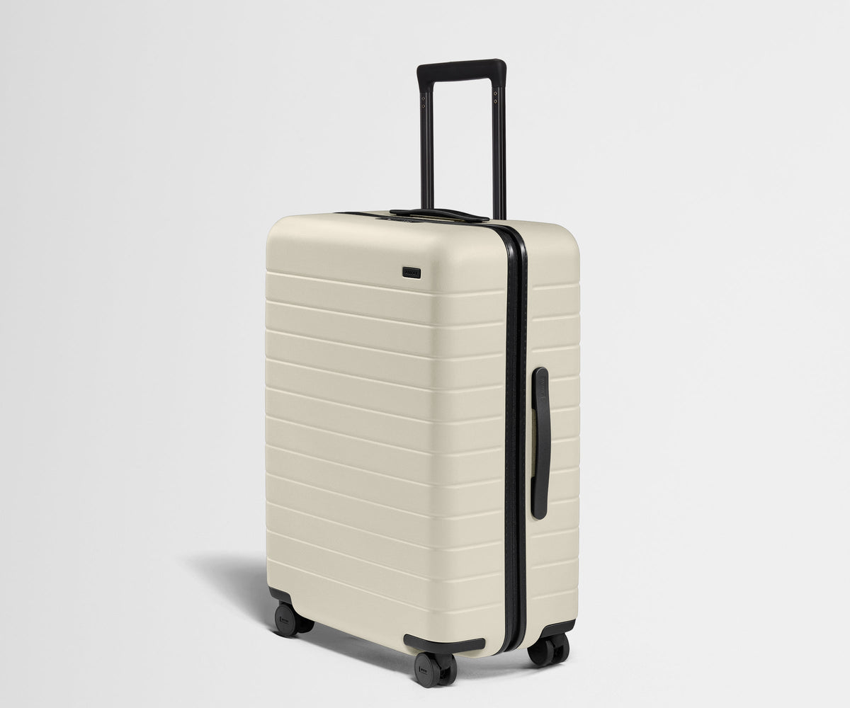 Away The Medium Suitcase - Salt White
