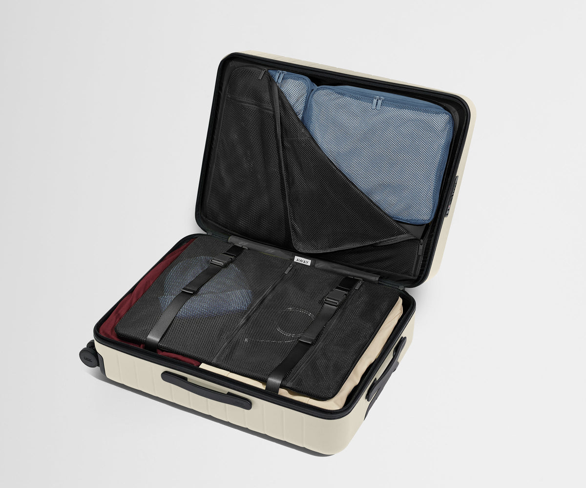 Away The Medium Suitcase - Salt White