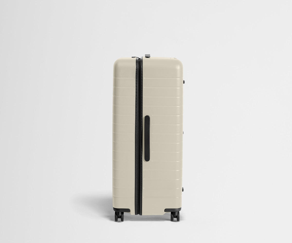 Away The Trunk Suitcase - Salt White