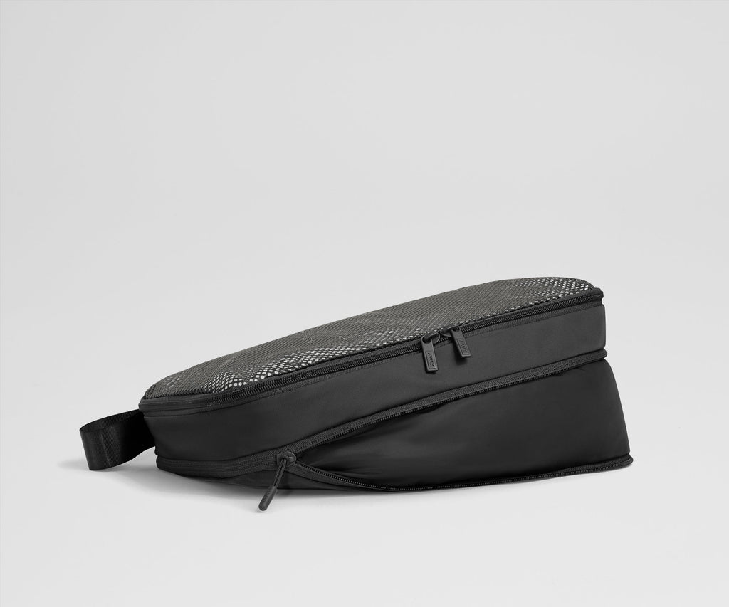 Away Compression Packing Cubes in Jet Black