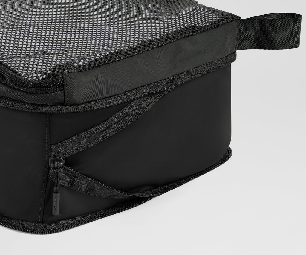 Away Compression Packing Cubes in Jet Black
