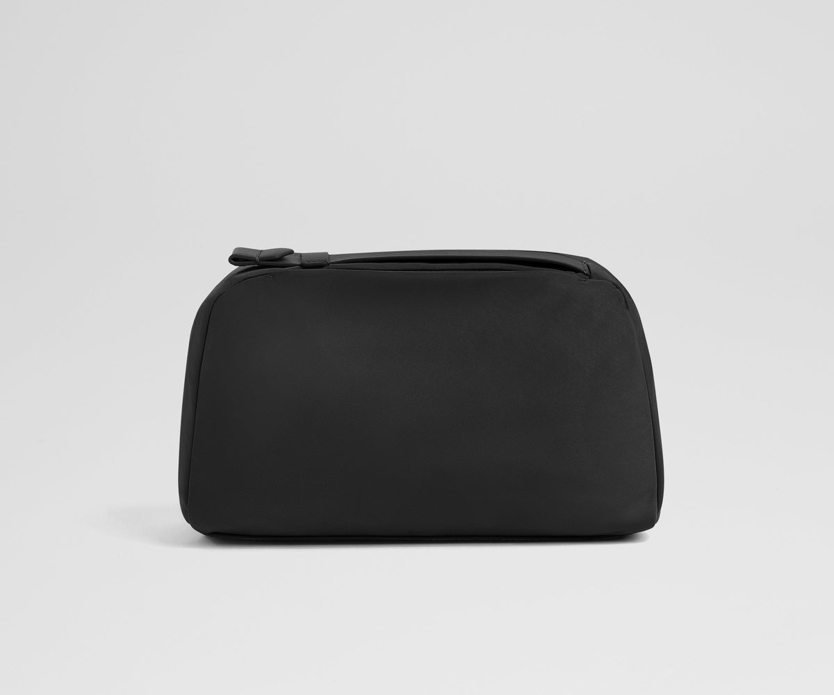 Away Large Toiletry Bag in Jet Black