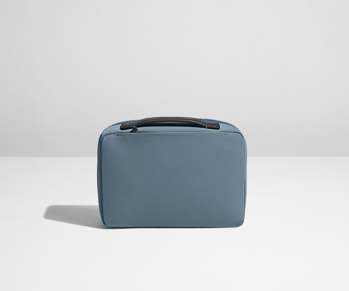 Away The Small Toiletry Bag in Coast Blue