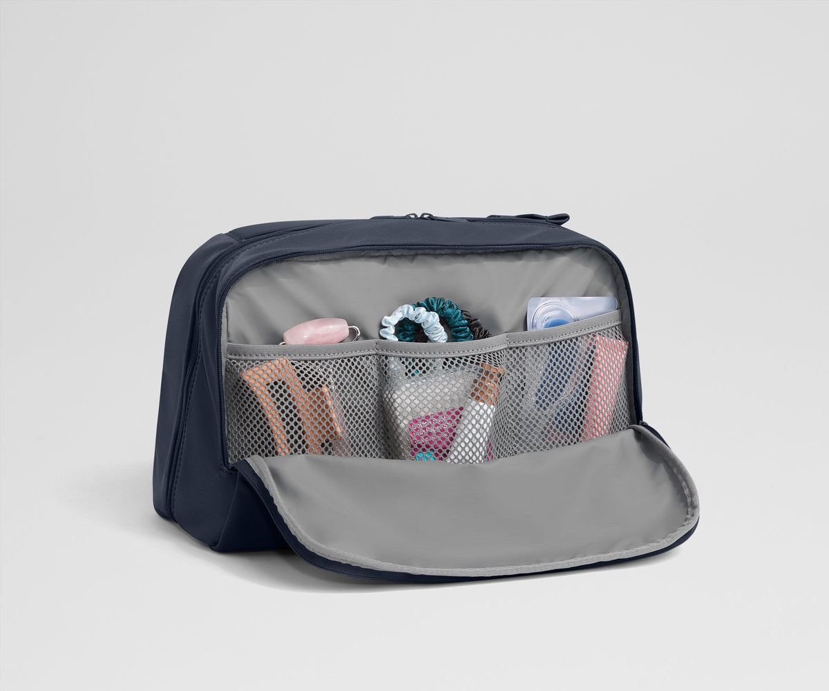 Away Extra Large Toiletry Bag in Navy Blue