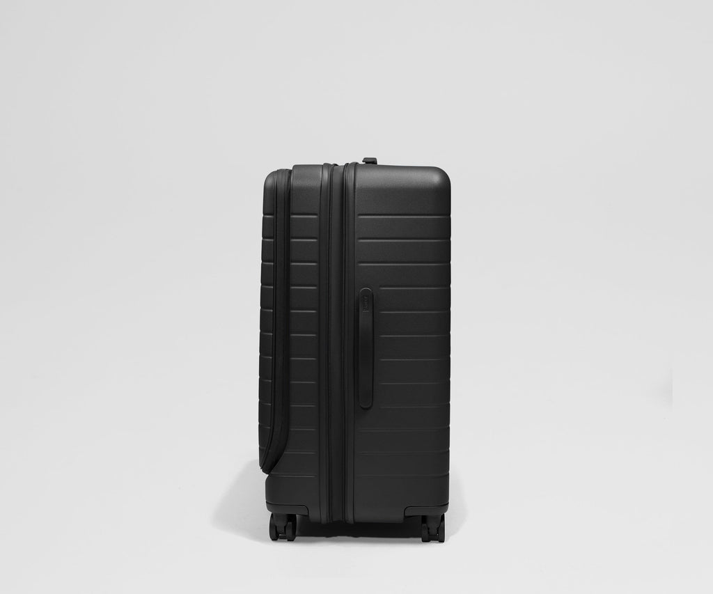 Away Topside Medium Trunk Suitcase - Jet Black