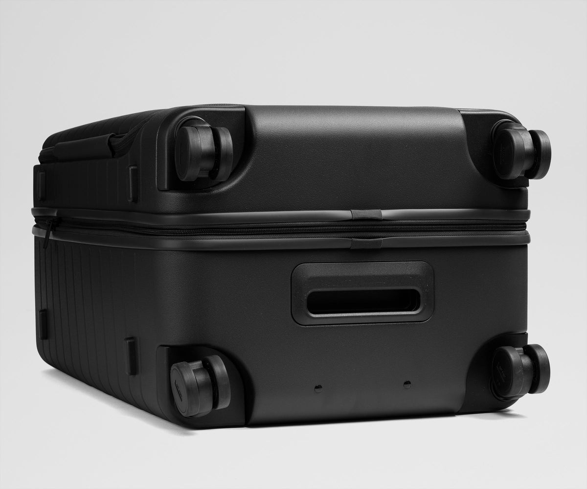 Away Topside Medium Trunk Suitcase - Jet Black