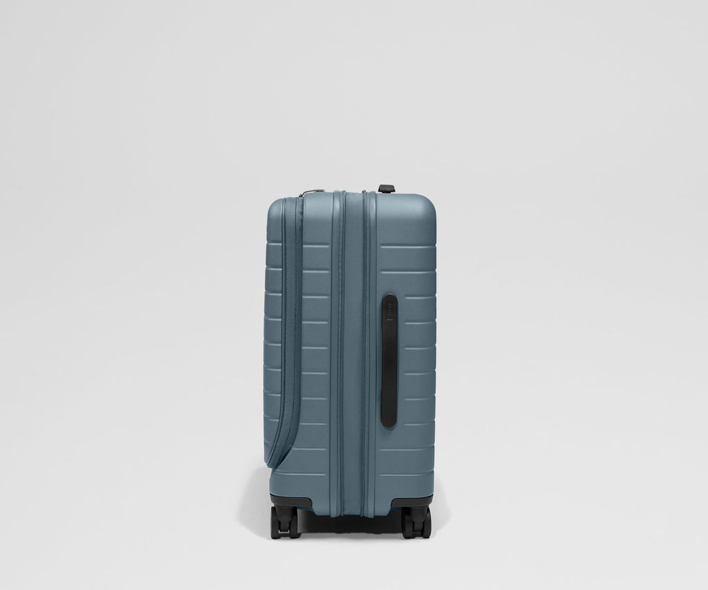 Away Smooth Departure Bundle Suitcase