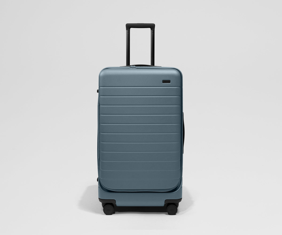 Away Smooth Departure Bundle Suitcase