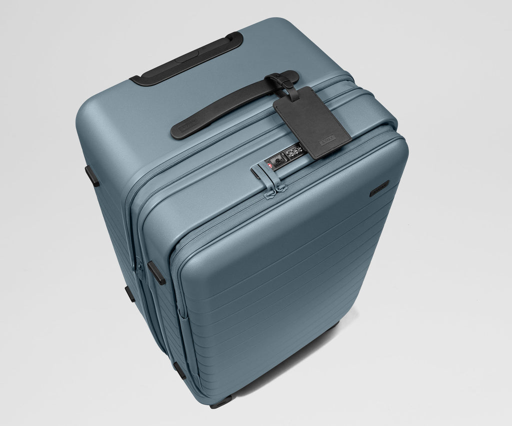 Away Smooth Departure Bundle Suitcase