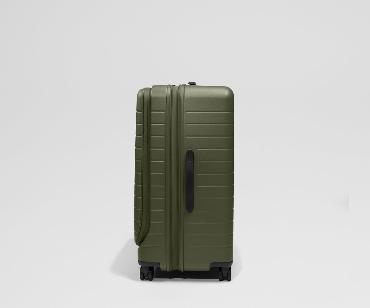Away Topside Medium Trunk Suitcase - Olive Green