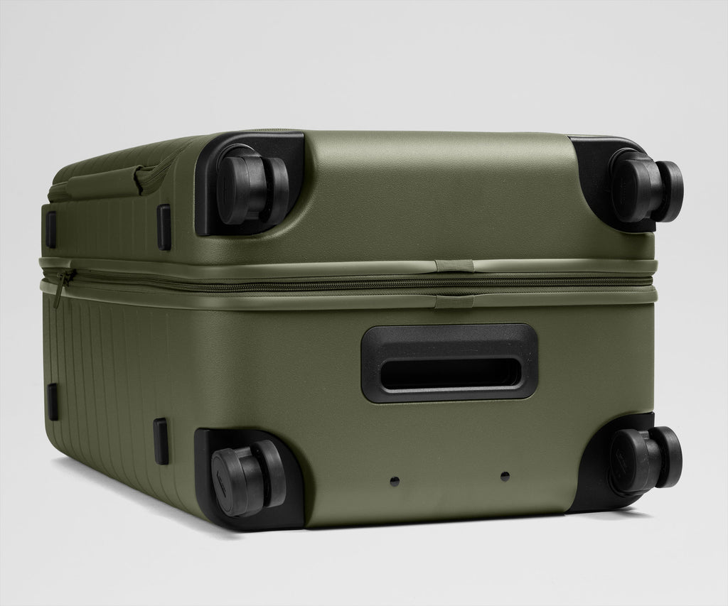 Away Topside Medium Trunk Suitcase - Olive Green