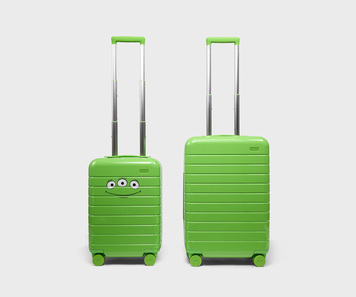 Away The Kids Carry-On Luggage Tag - Alien Green