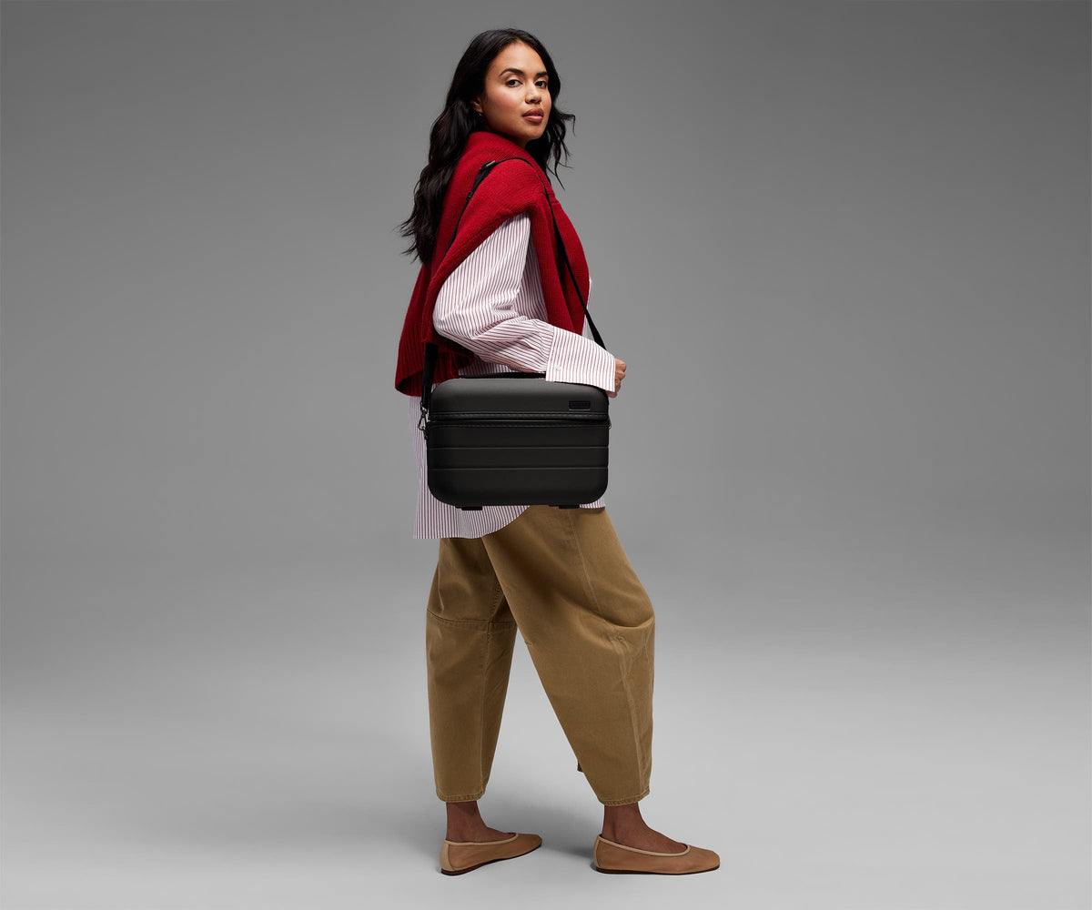 Away The Train Case Toiletry Bag - Jet Black