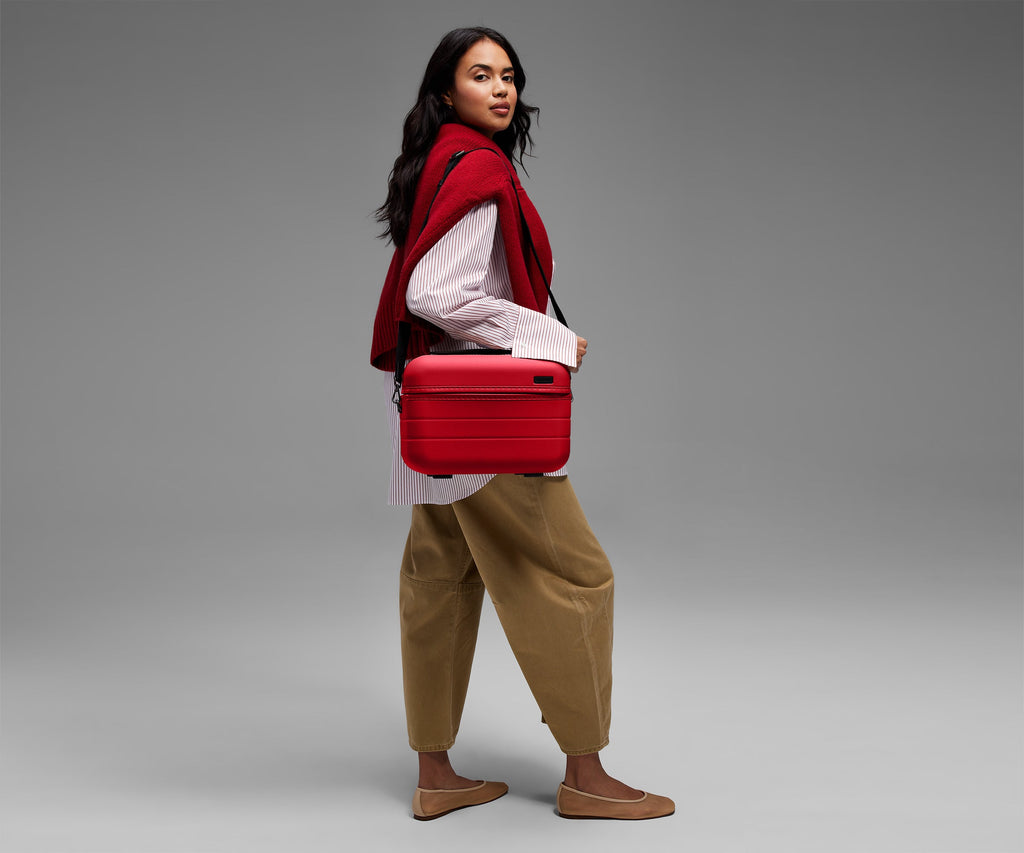 Away The Train Case Toiletry Bag - Cherry Red