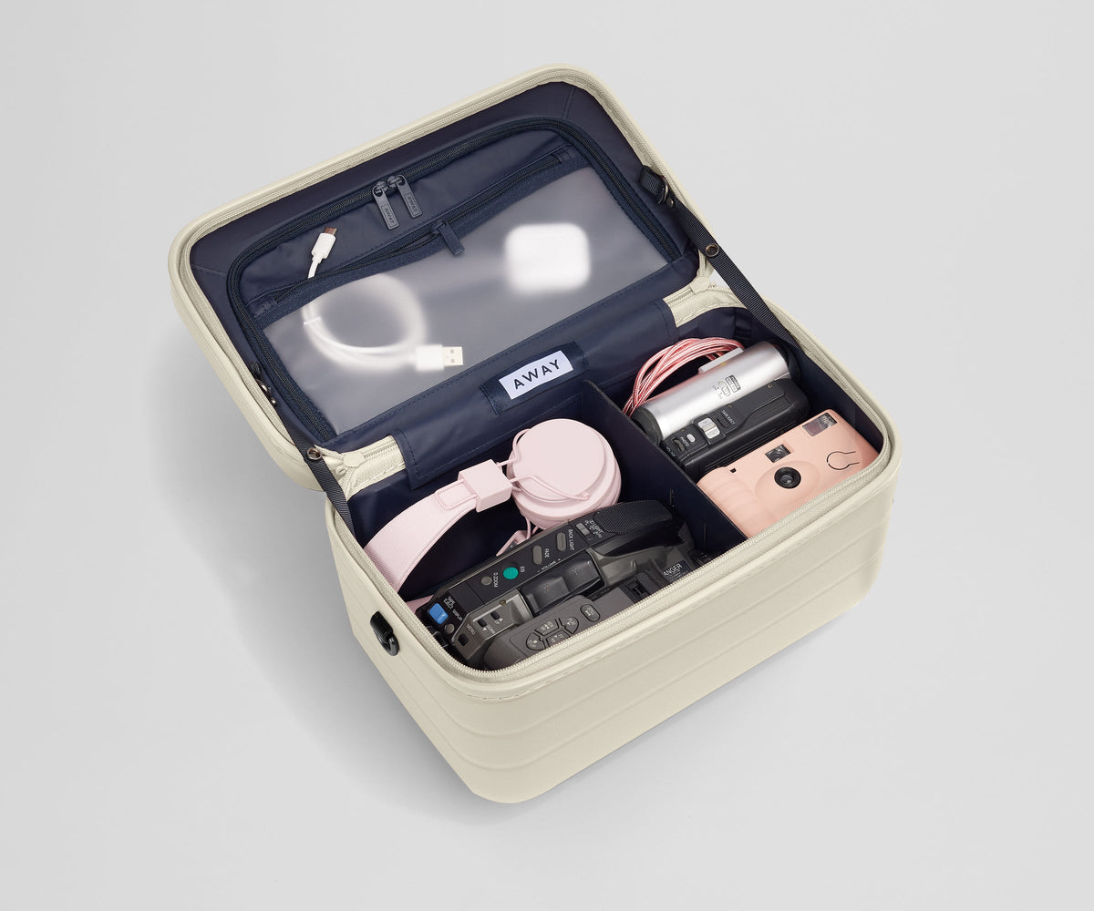 Away The Train Case Toiletry Bag - Salt White