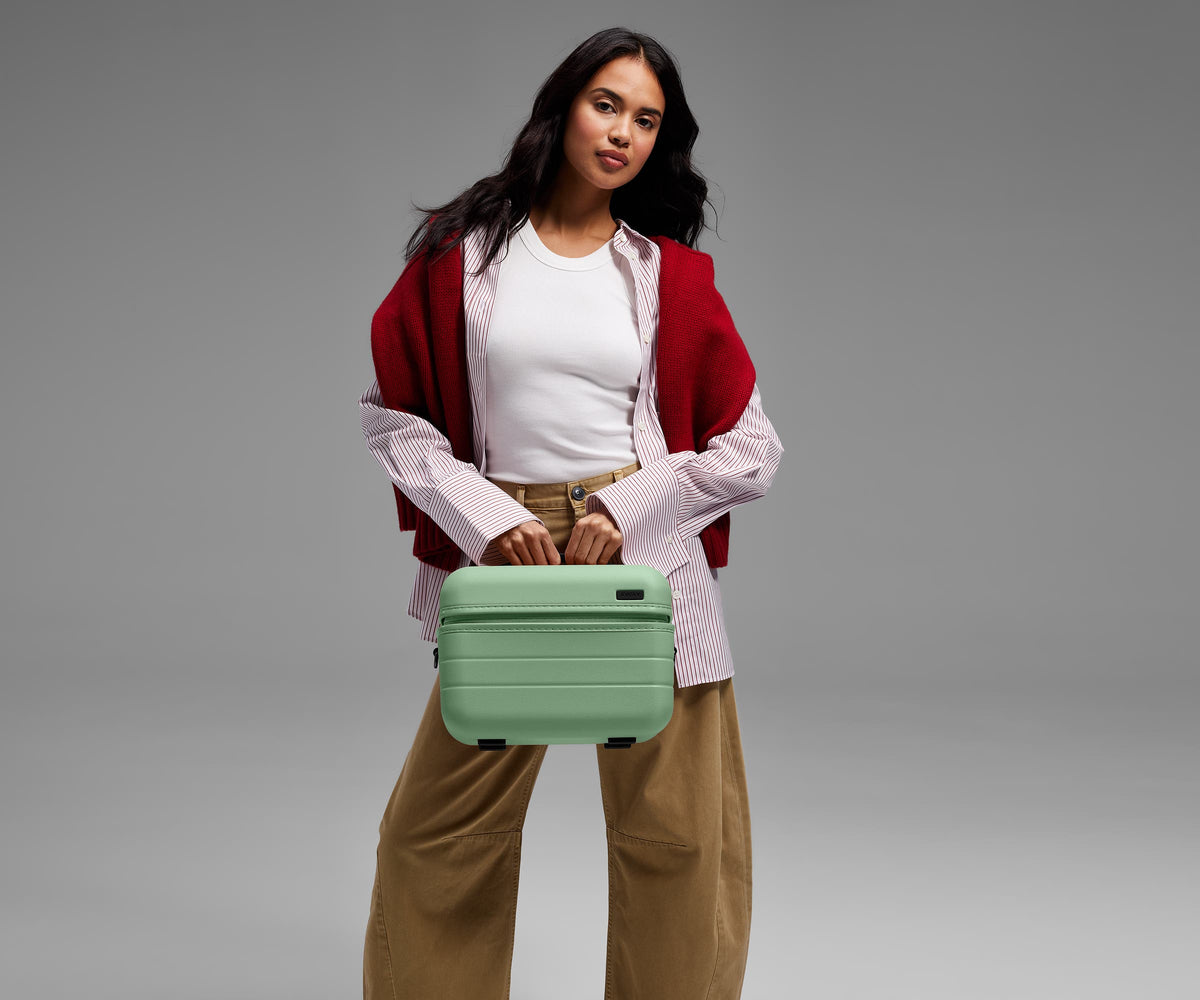 Away The Train Case Toiletry Bag - Sea Green