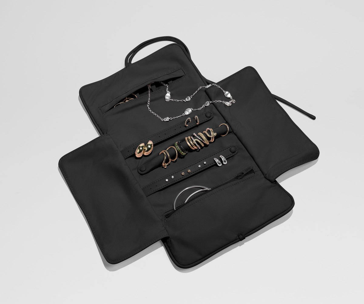 Away Featherlight Jewelry Roll Jewelry Case - Jet Black