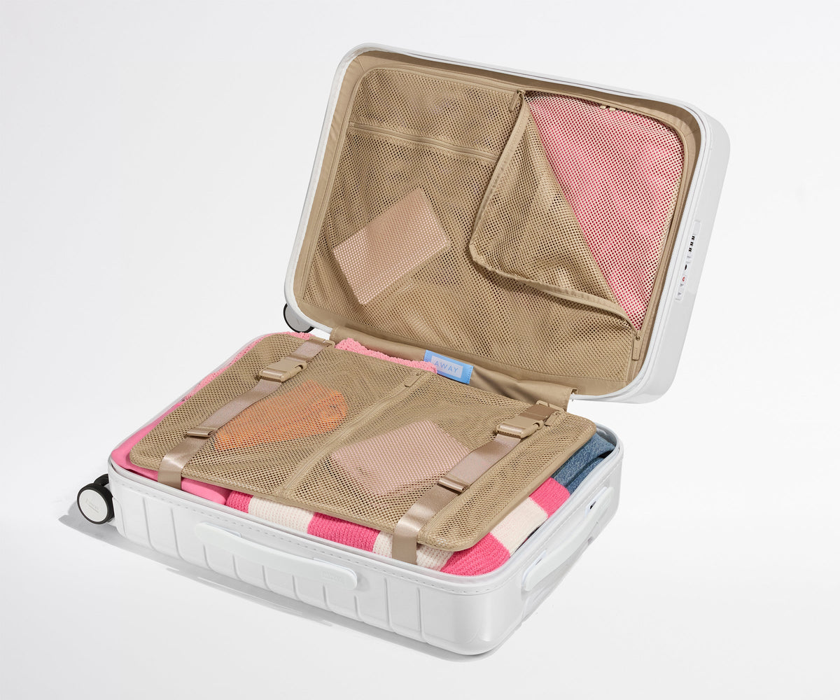 Away The Bigger Carry-On Suitcase - Pearl White